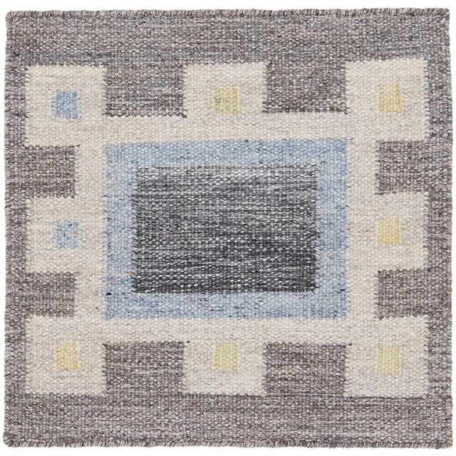 Modern Swedish Style Handwoven Beige/Gray Custom Wool Rug For Sale In New York - Image 6 of 6