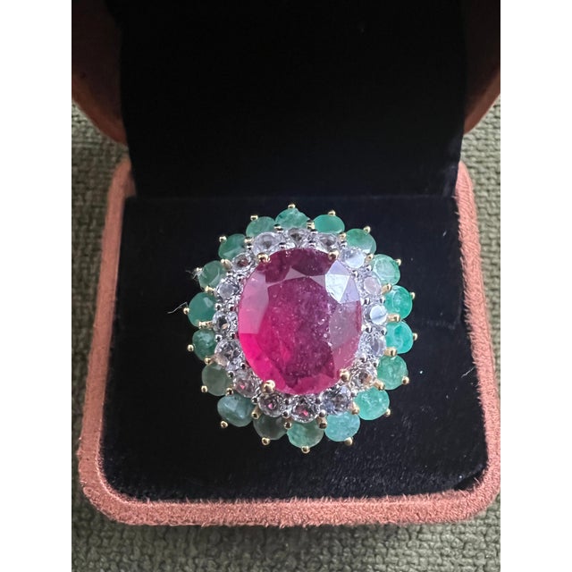 Bochic "Orient" Vintage Emerald, Ruby & Diamond Ring Set In 18K Gold & Silver For Sale - Image 4 of 18