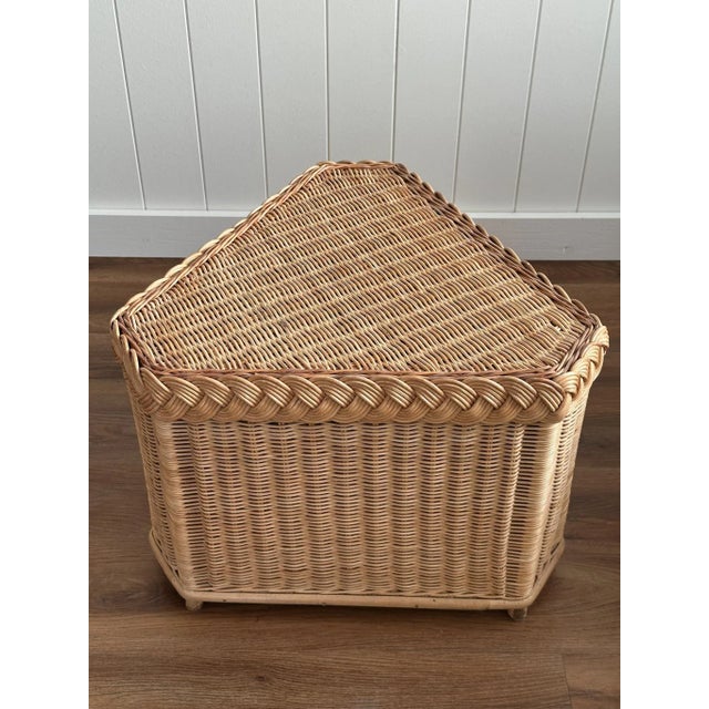 Vintage Coastal Brown Jordan Braided Rattan Triangle Side Tables, Pair For Sale - Image 14 of 17