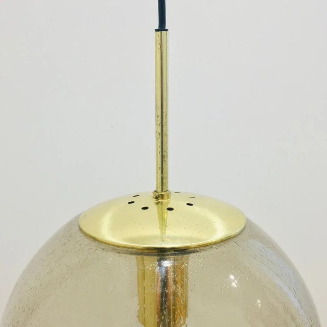 Metal Large Mid-Century Smoked Air-Bubbled Glass Ball Pendant Light from Limburg, Germany, 1970s For Sale - Image 7 of 12