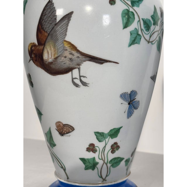 Paris Porcelain Vases with Naturalistic Decoration with Birds and Butterflies, 19th Century, Set of 2 For Sale - Image 3 of 17
