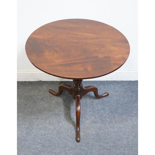 Traditional Vintage Antique Solid Mahogany Traditional Style 26" Round Tilt-Top Accent Table For Sale - Image 3 of 9