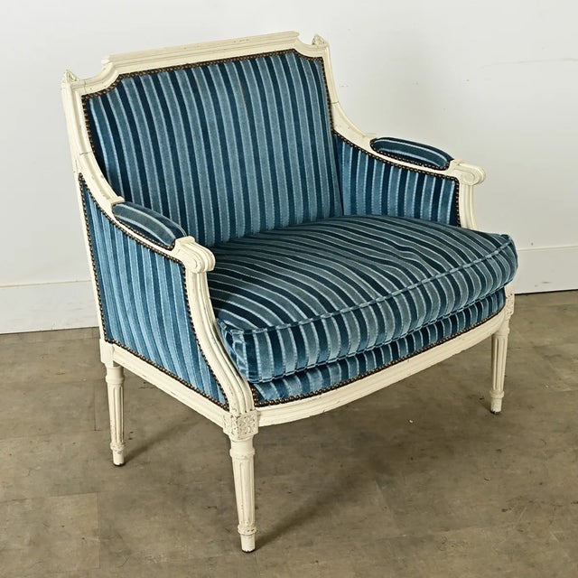 Wood French 19th Century Louis XVI Style Blue Velvet Marquise Bergere For Sale - Image 7 of 12