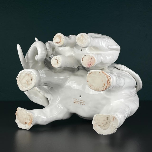 White Porcelain Figurine of Elephant and Baby by Artepiu Este, Italy, 1990s For Sale - Image 4 of 13