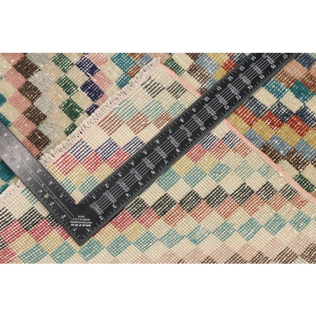 Vintage Turkish Sivas Rug - 02'05 X 02'06 For Sale In Dallas - Image 6 of 10