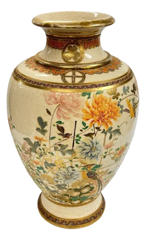 Large 19th Century Japanese Satsuma Vase Depicting Flowers and Exotic Bird