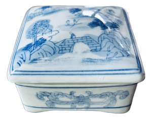 Mid 20th Century Chinoiserie Blue and White 4" Square Porcelain Box