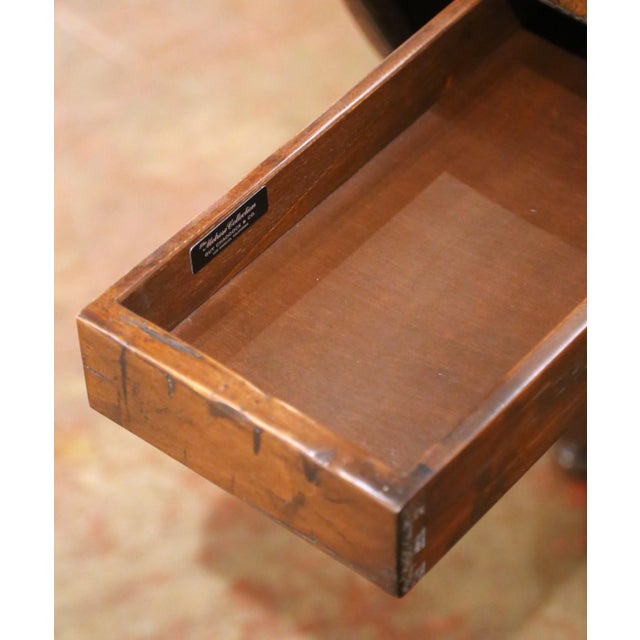 Late 20th Century Guy Chaddock Country Oak Drop-Leaf Gate Leg Dining Table For Sale - Image 17 of 18