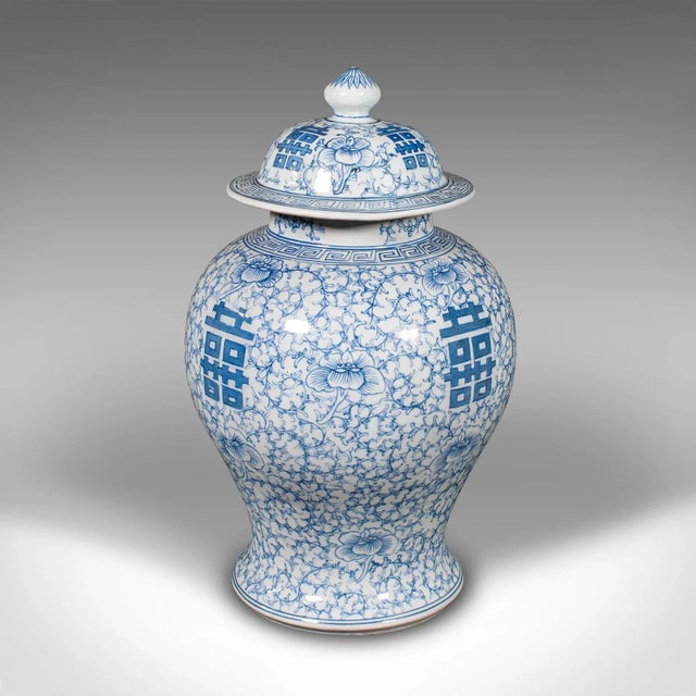 Ceramic 1940's Pair of Vintage Decorative Vases For Sale - Image 7 of 12