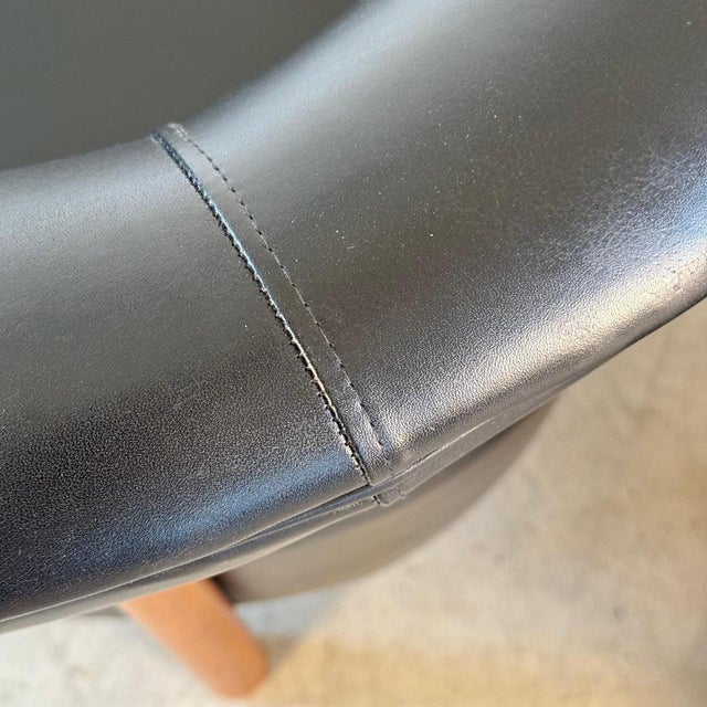 Lounge Chairs in Fine Black Leather and Ashwood from Forme, Set of 2 For Sale - Image 14 of 18