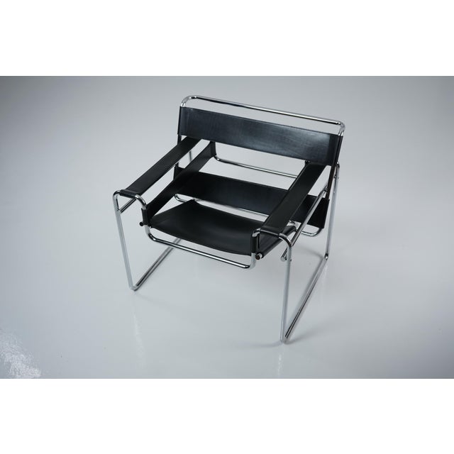 Vintage Wassily B3 Chairs by Marcel Breuer for Gavina, 1960s, Set of 2 For Sale - Image 6 of 18