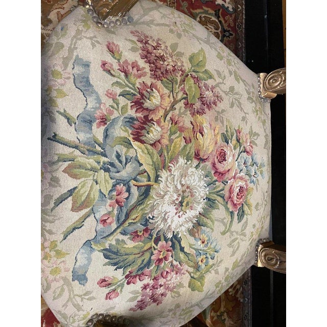 Set of Louis XVI Style Medallion Armchairs in Gilt Wood For Sale - Image 4 of 10