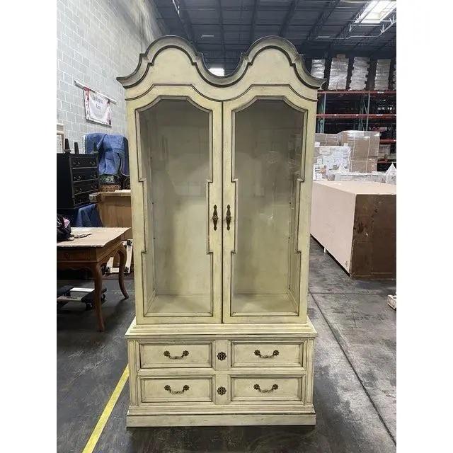 Art Deco Vintage Illuminated French Style Display/ Linen Cabinet For Sale - Image 3 of 11