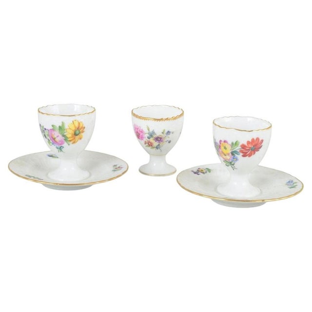 Three Porcelain Egg Cups with Fixed Saucers from Royal Copenhagen, 1890s, Set of 5 For Sale - Image 6 of 6