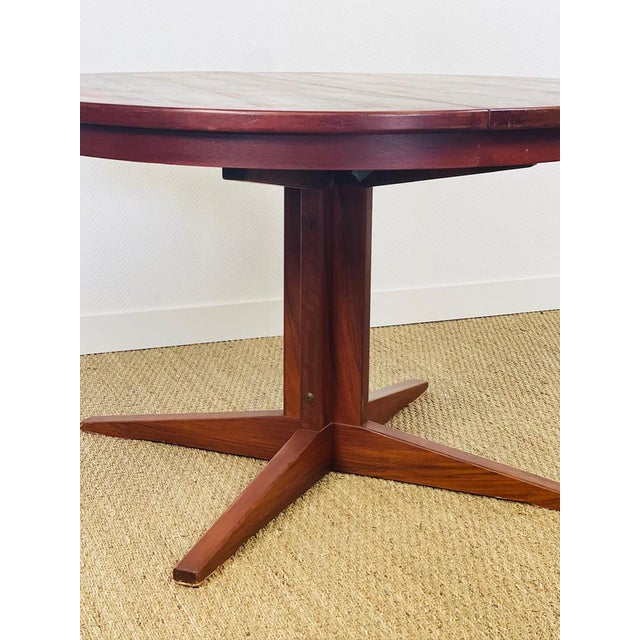Scandinavian Walnut Round Extendable Dining Table, 1960s For Sale - Image 6 of 13