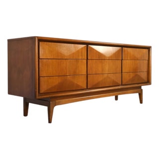 United Furniture Diamond Front Vintage Mid Century Modern 9 Drawer Lowboy Dresser C. 1960s, Attributed For Sale