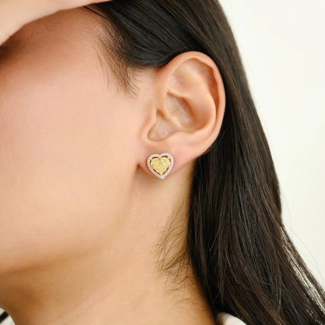 Certified Yellow Diamonds Heart Stud Earrings, a Pair for Womens For Sale In New York - Image 6 of 10
