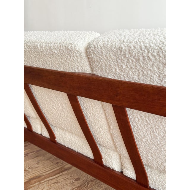 FD130/3 3-Seater Sofa with Bouclé Cover by Peter Hvidt for Cado For Sale - Image 9 of 18