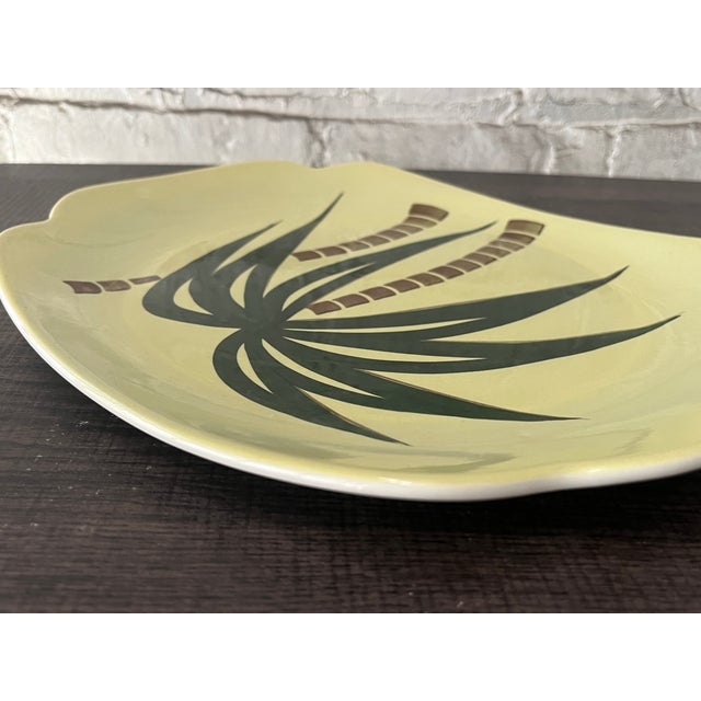 Ceramic 1940s Continental Kilns Tahiti Green Palm Tree Platter For Sale - Image 7 of 12