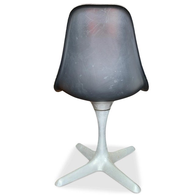 Black & Orange Circular Dining Table Set from Maurice Burke for Arkana Tulip, 1960s, Set of 4 For Sale - Image 7 of 10