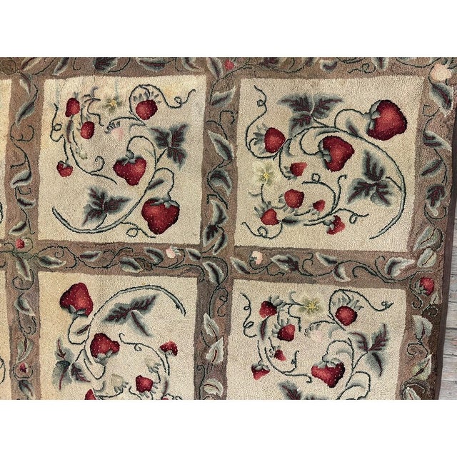 1880s Beige Antique Folk Art Rustic Geometric Modern Hooked Knotted Wool Rug For Sale In New York - Image 6 of 7
