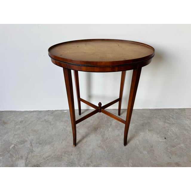Vintage Grand Rapids Mahogany Oval Side Table With Leather Top For Sale In Miami - Image 6 of 12