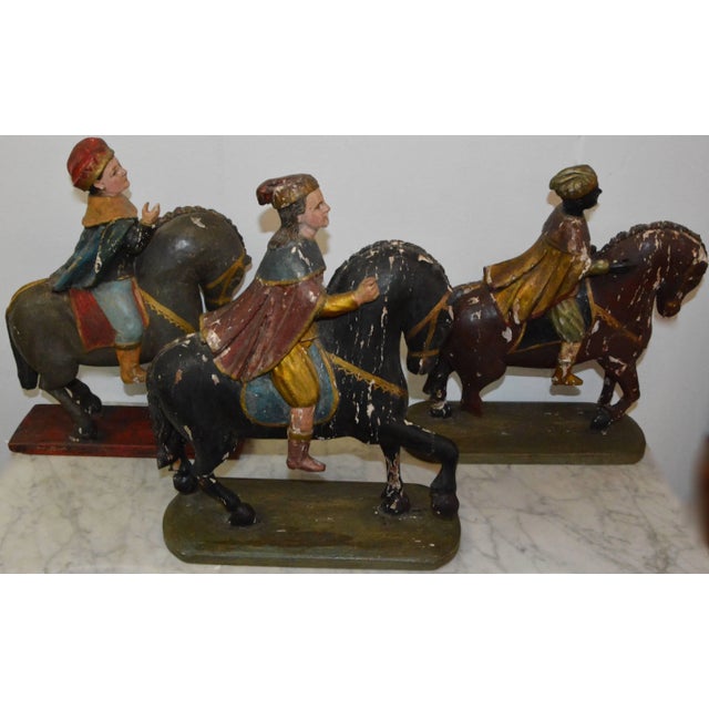 Late 18th Century Three Wise Men 18th Century Carved Figures For Sale - Image 5 of 10