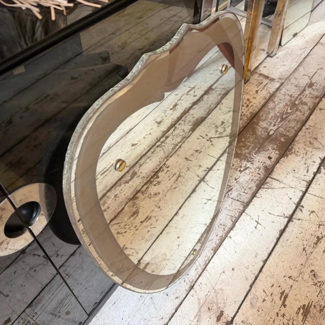 Metal 1950s Gio Ponti Style Mid-Century Modern Brass Italian Heart Shaped Wall Mirror For Sale - Image 7 of 17
