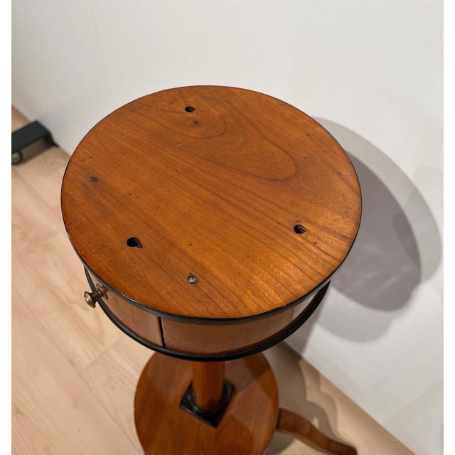 Biedermeier Sewing Stand in Cherrywood, South Germany, 1825 For Sale - Image 17 of 18