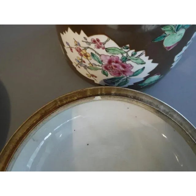 Ceramic Antique Chinese Export Porcelain Batavian Café au Lait Jars & Covers - a Pair For Sale - Image 7 of 11