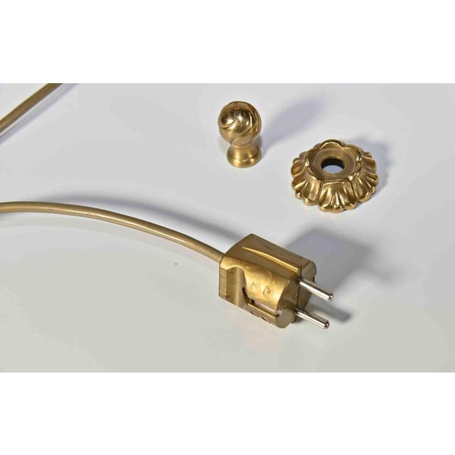 Tiffany style table lamp, made around 1950s. Head 50x18 cm; H brass 66 Good conditions. Up to 250V (Europe/UK...