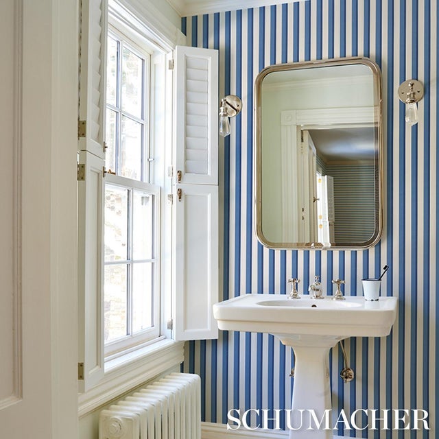 2020s Sample - Schumacher Rigsby Stripe Wallcovering In Delft For Sale - Image 5 of 6