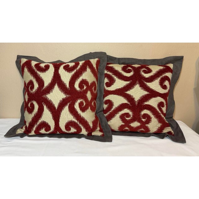 Textile Pair of Custom Beige Jacquard Brick Red Chenille Scrolled Pillows With Linen Flange, Late 20th Century For Sale - Image 7 of 12