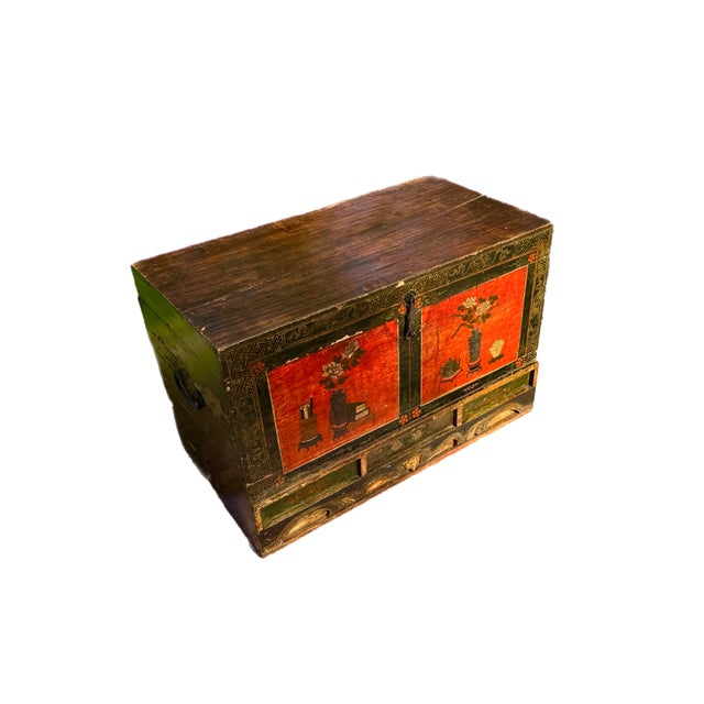 Chinoiserie 19th C. Chinese Hand Painted Trunk or Chest For Sale - Image 3 of 12