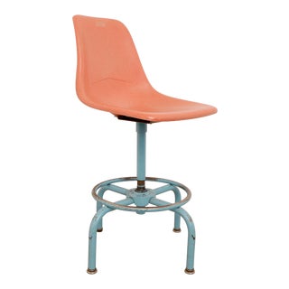 Vintage Mid Century Modern Fiberglass Bar Stool For Sale