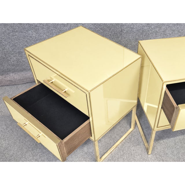 Butter Yellow Murano Glass Nightstands with Brass Loop Bases from Justfurnituress SRL, Set of 2 For Sale - Image 6 of 8