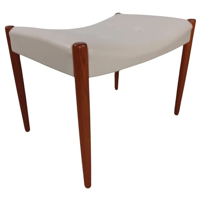 Cream Fully Restored Danish Footstool in Teak Reupholstered in Cream Leather, 1960s For Sale - Image 8 of 8