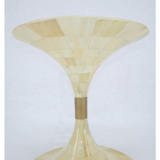 Maitland - Smith 18" Round top Mother Of Pearl Veneer Tulip Base Side End Table Stand MINT For Sale - Image 4 of 6
