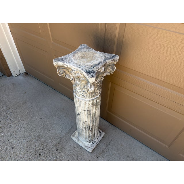 Weathered Neoclassical Cast-Concrete Corinthian Garden Pedestal For Sale - Image 4 of 16