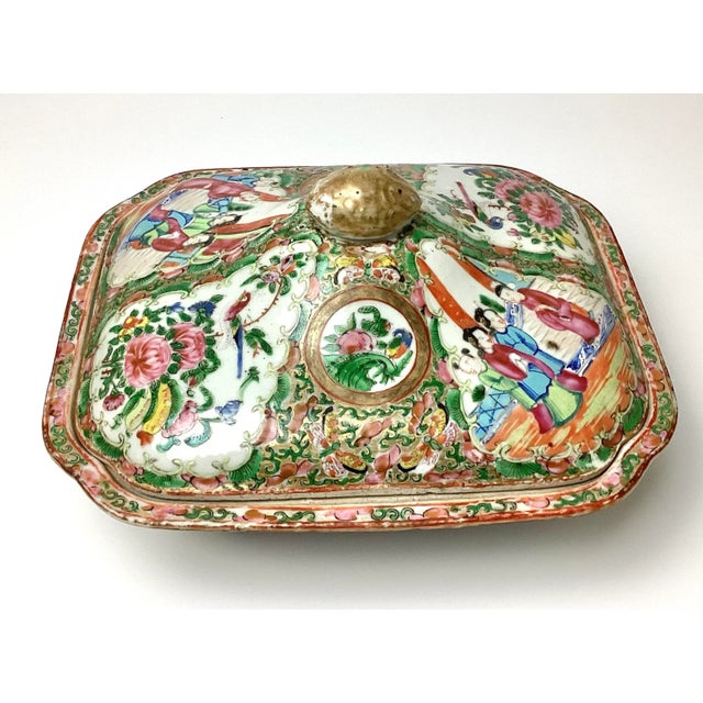 19th Century Chinese Famille Rose Medallion Covered Serving. Nice size 8 1/4" x 9 1/2". Some age appropriate ware to the...