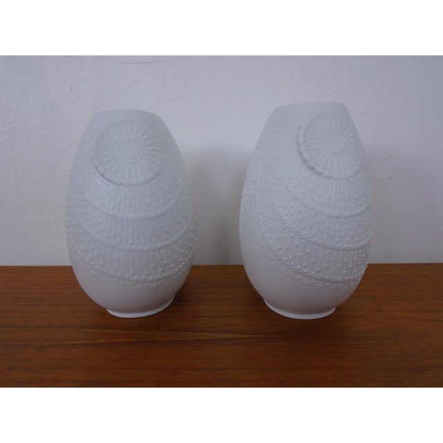 Ceramic Mid-Century Op Art Vases by M.frey for Kaiser, Germany, 1960s, Set of 2 For Sale - Image 7 of 14