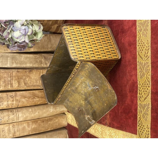 Antique Art Nouveau Tin Box with Sangay Coffee Advertising For Sale - Image 10 of 11