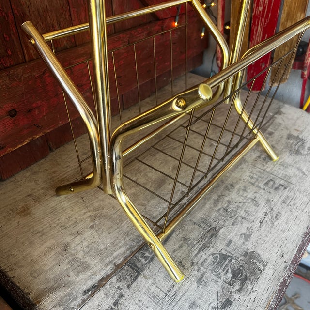 Mid-Century Modern Vintage Brass & Glass Magazine Rack With Tempered Glass Top Mid-Century Modern Style For Sale - Image 3 of 17