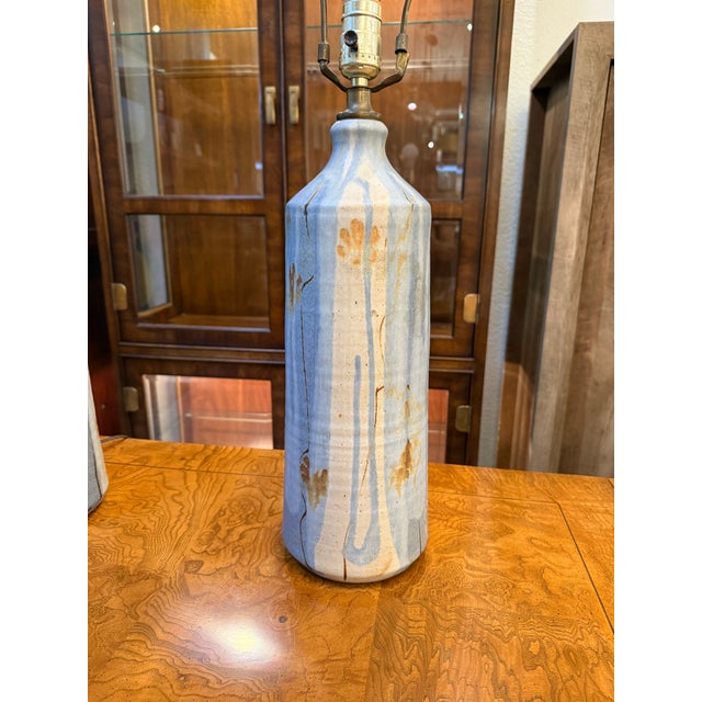 Wishon-Harrell Vintage Wishon-Harrell Earthenware Table Lamps, Pair For Sale - Image 4 of 12