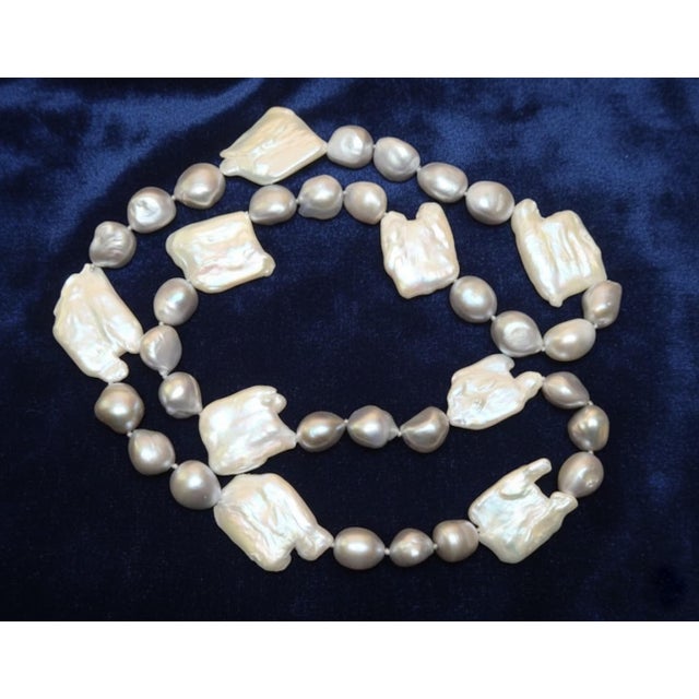 Gemstone Vintage Art Deco Biwa and Baroque Pearl Necklace, Japan, 29 Inches For Sale - Image 7 of 9