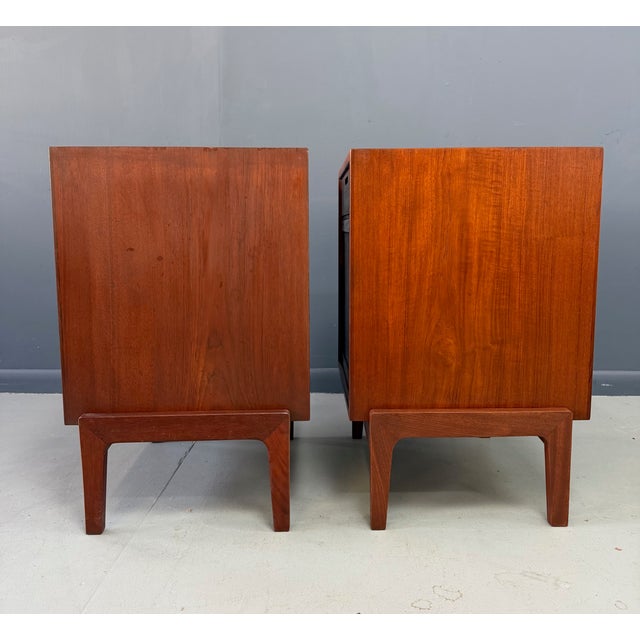Wood 1960s Pair of William Watting Teak Nightstands With Drawer and Open Shelf, Attributed For Sale - Image 7 of 17
