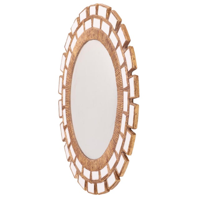 Contemporary A Snow White Glass and Resin Mirror, in the Manner of Line Vautrin. Contemporary. For Sale - Image 3 of 7