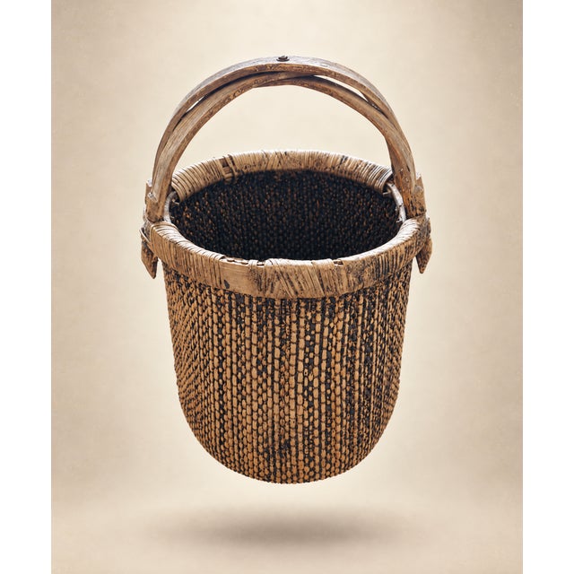 Asian Antique Handwoven Chinese Handled Basket - Late Qing Dynasty Rice Basket For Sale - Image 3 of 4