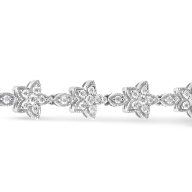 Early 21st Century 14K White Gold 1 1/5 Cttw Round Diamond Flower Blossom Link Bracelet (H-I Color, SI1-SI2 Clarity) - Size 7" For Sale - Image 5 of 7