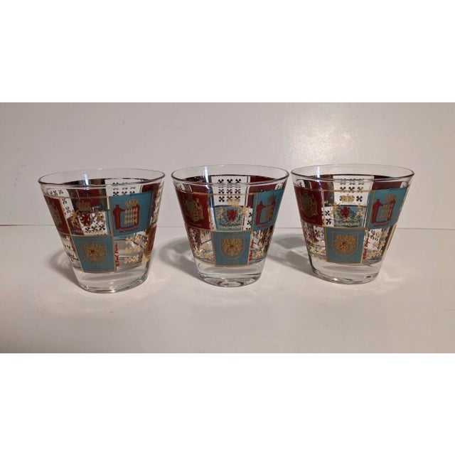 American Vintage Fred Press Heraldic Lowball Glasses – Set of 4 For Sale - Image 3 of 8